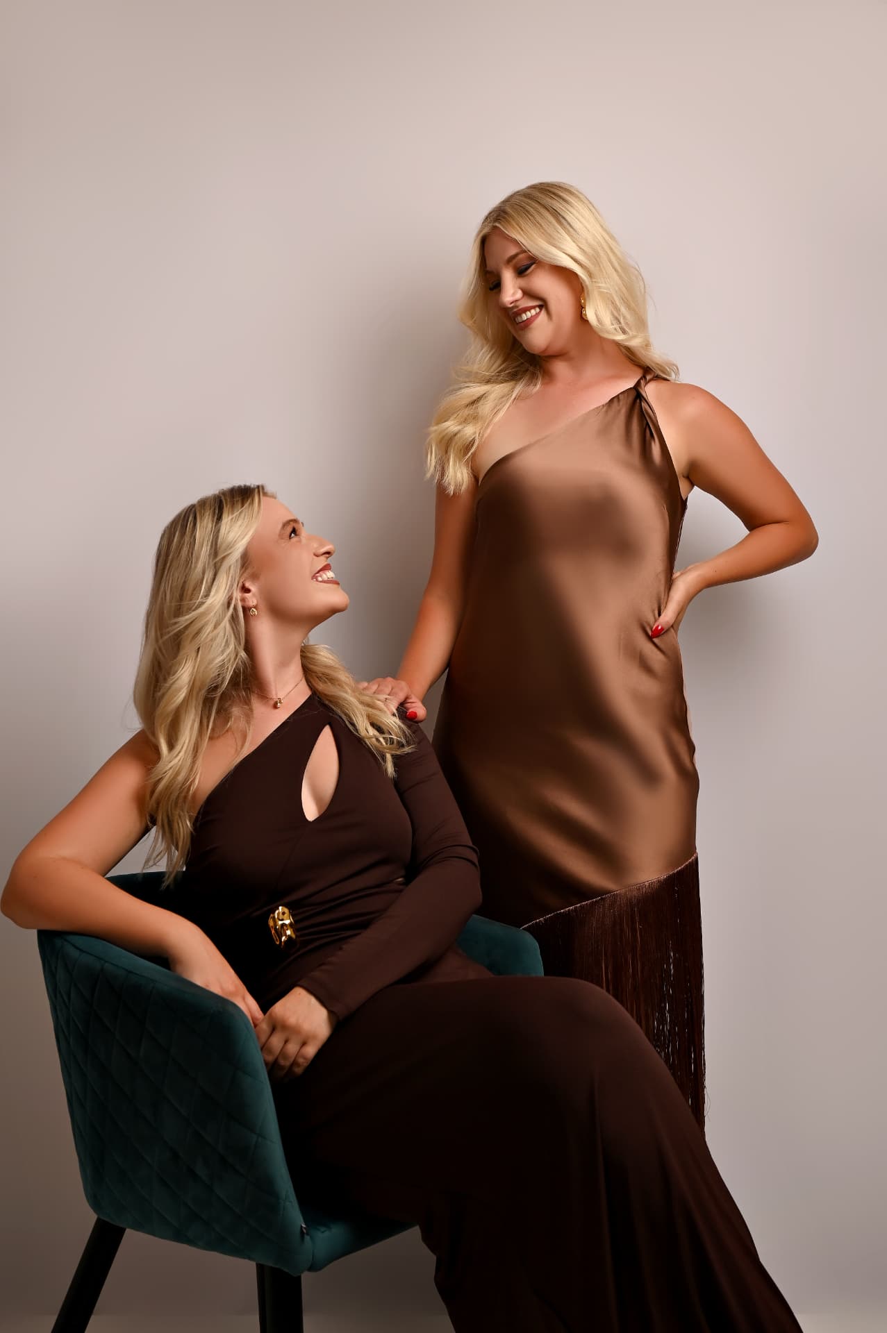 Kyra and Shannon, the Manifesting Sisters